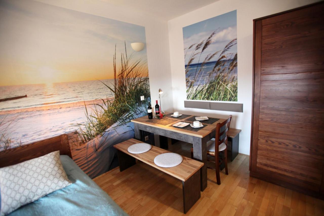 Landhaus Klambauer Ferienapartments Thermennaehe St Martins Therme Frauenkirchen Exterior foto