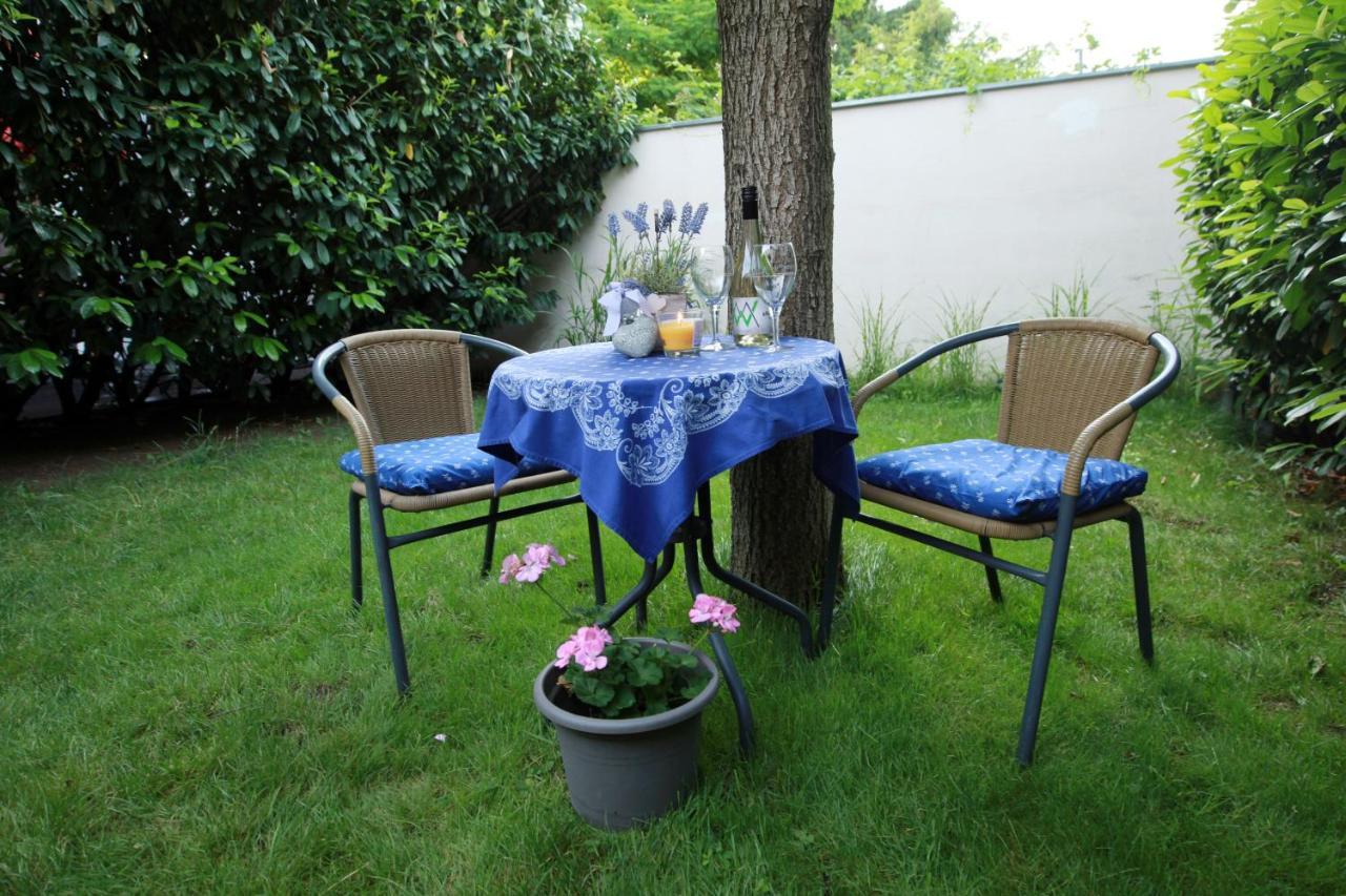 Landhaus Klambauer Ferienapartments Thermennaehe St Martins Therme Frauenkirchen Exterior foto